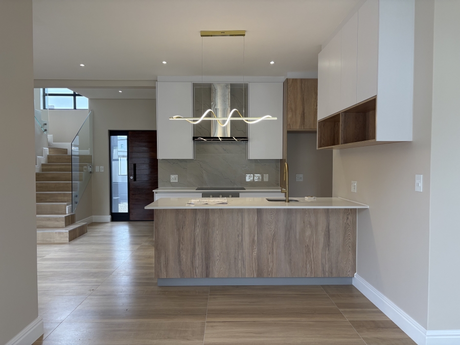 4 Bedroom Property for Sale in Sandown Western Cape